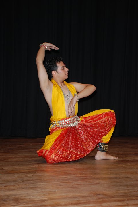 Stephen Rawinder Pikaar, a Dutch national learning Odissi, Anand Foundation
